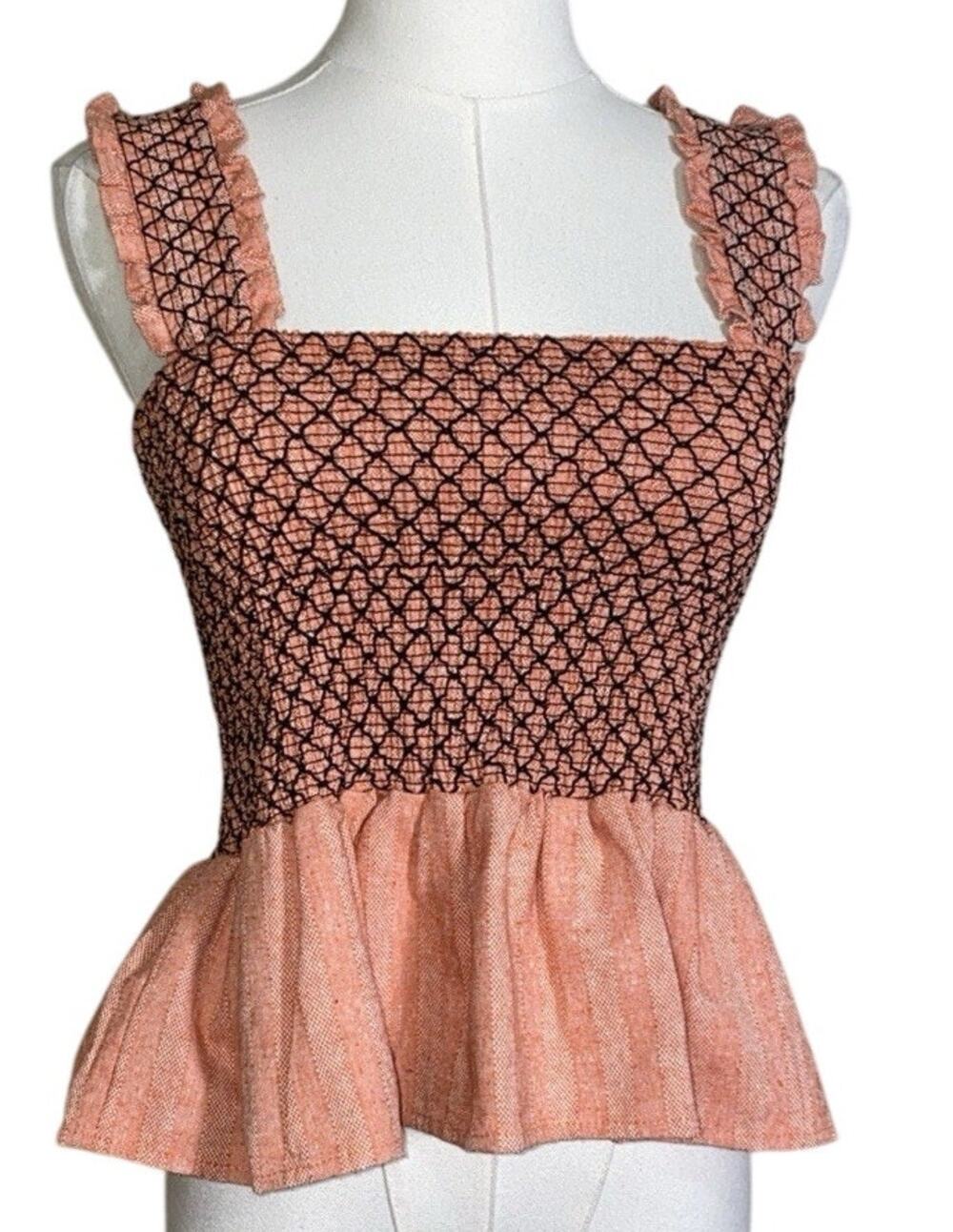 Line and Dot Linen short ruffle sleeve cropped smocked top SZ XS
